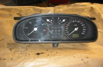COMPTEUR LAGUNA 2 1,9L DCI